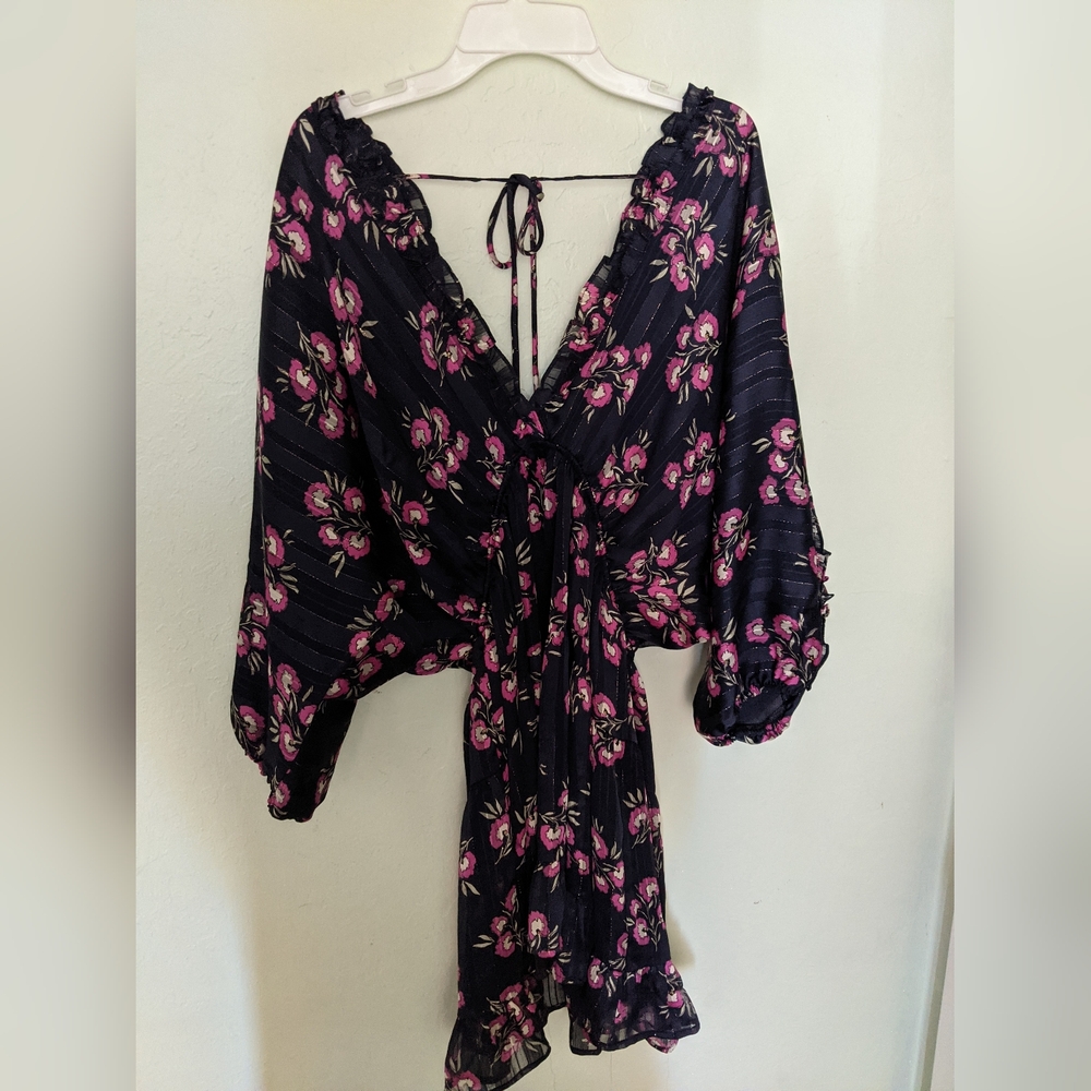 Vici short flowy stretchy waist dress